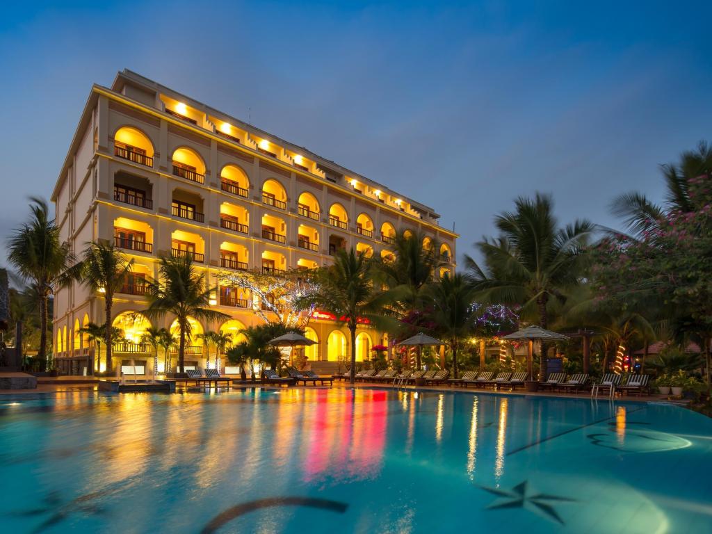 SUNNY BEACH RESORT MŨI NÉ