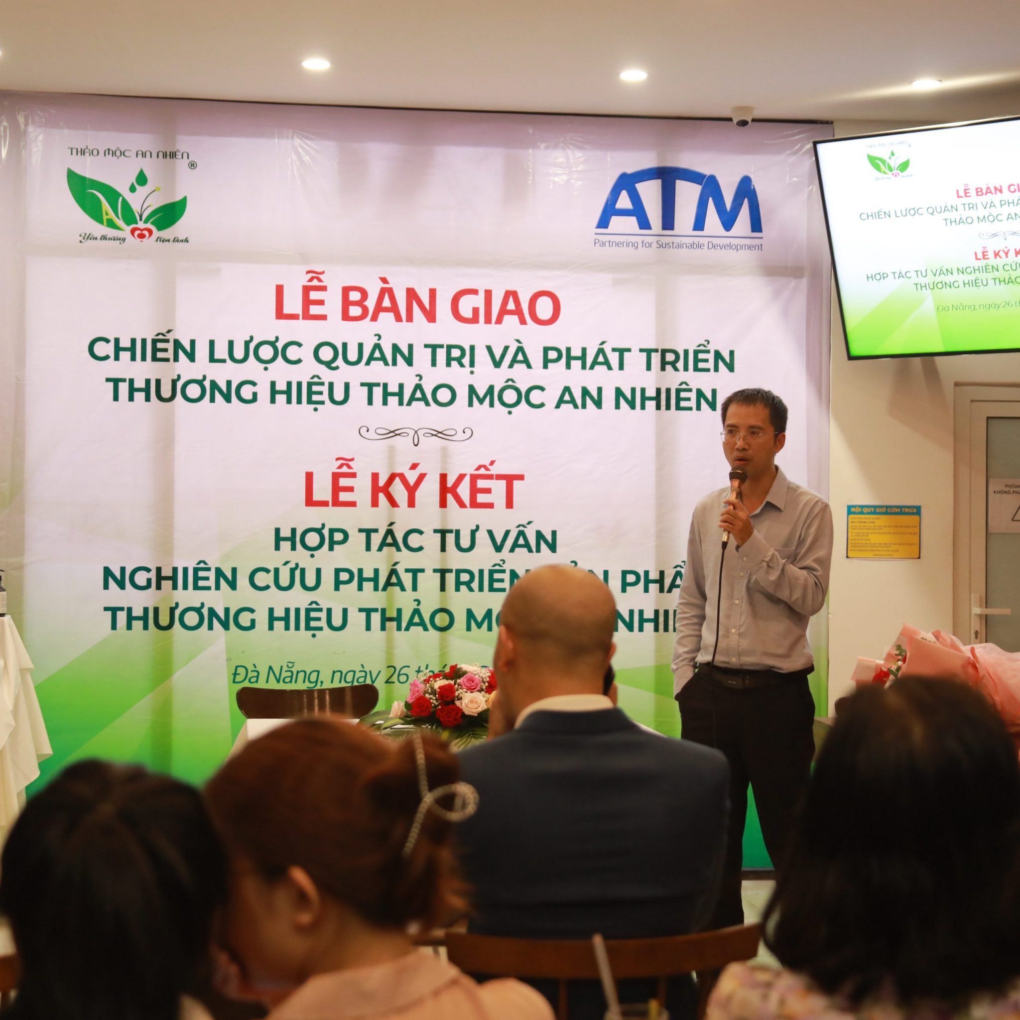 Ông Võ Đức Anh - PGĐ Trung tâm hỗ trợ khởi nghiệp ĐMST thành phố Đà Nẵng, Trưởng làng Metaverse - Techfest Việt Nam 2022 phát biểu tại sự kiện