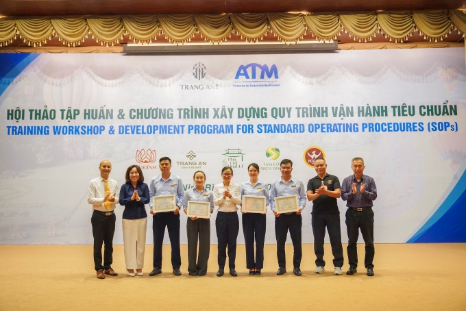 Trao Chứng nhận nhóm SOP An ninh