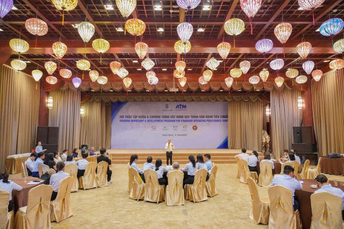 Toàn cảnh bế giảng